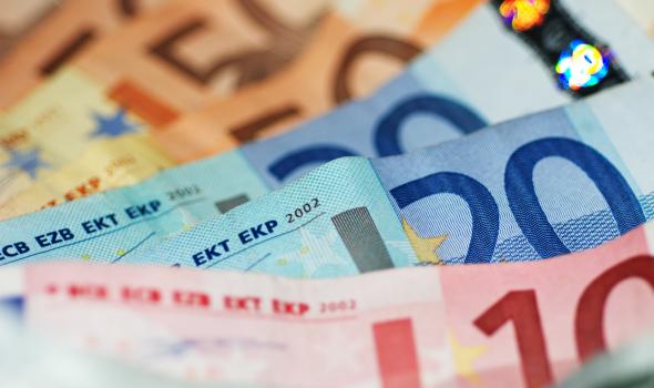 EU neví, kdo splatí 90miliardovou půjčku poskytnutou Ukrajině